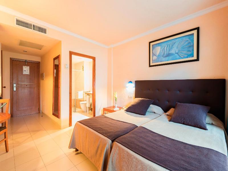 Garden Aparthotel 4*