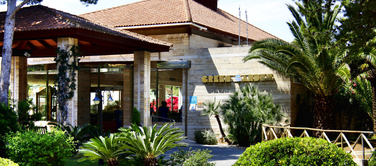 Garden Aparthotel 4*